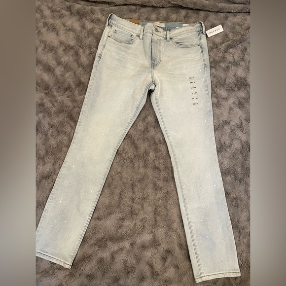 PacSun Men’s Eco Light Wash Painted Stacked Skinny Comfort Stretch Jeans - Picture 5 of 10